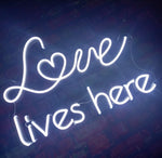 Love lives here (Next Day)
