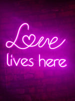 Love lives here (Next Day)
